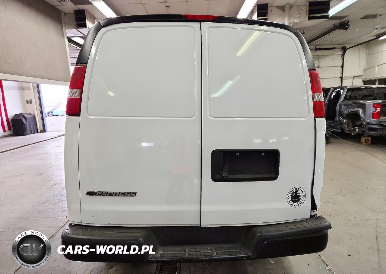 2017 Chevrolet Express G2500 VIN:1GCWGAFF4H1109123 - 6