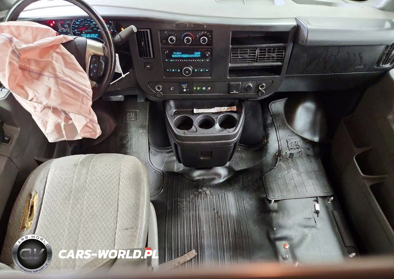 2017 Chevrolet Express G2500 VIN:1GCWGAFF4H1109123 - 8
