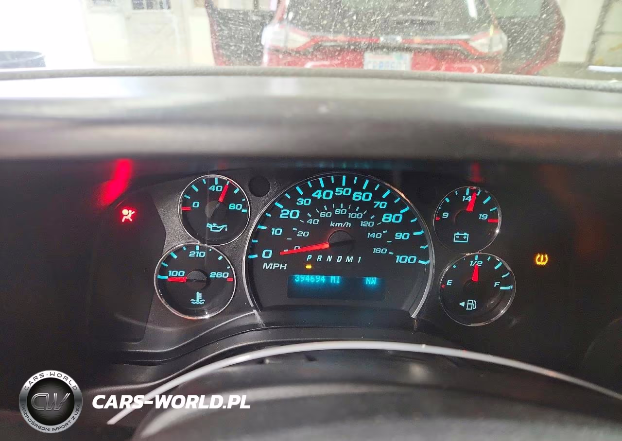 2017 Chevrolet Express G2500 VIN:1GCWGAFF4H1109123 - 9