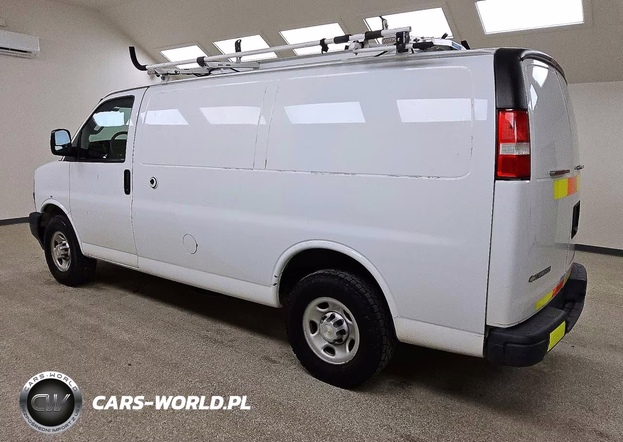 2020 Chevrolet Express 25 VIN:1GCWGAFP3L1258978 - 2