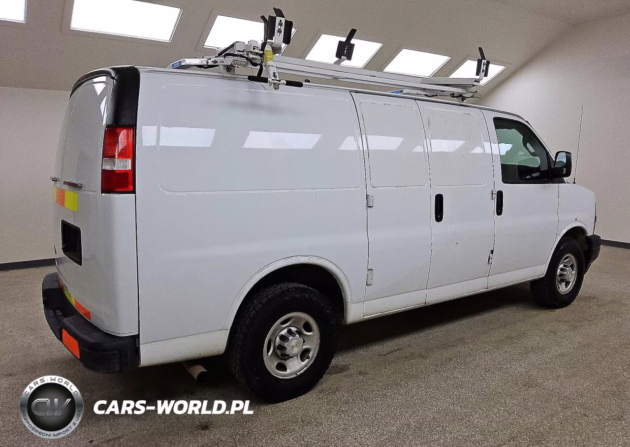 2020 Chevrolet Express 25 VIN:1GCWGAFP3L1258978 - 3