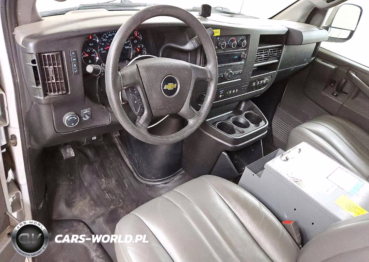 2020 Chevrolet Express 25 VIN:1GCWGAFP3L1258978 - 8