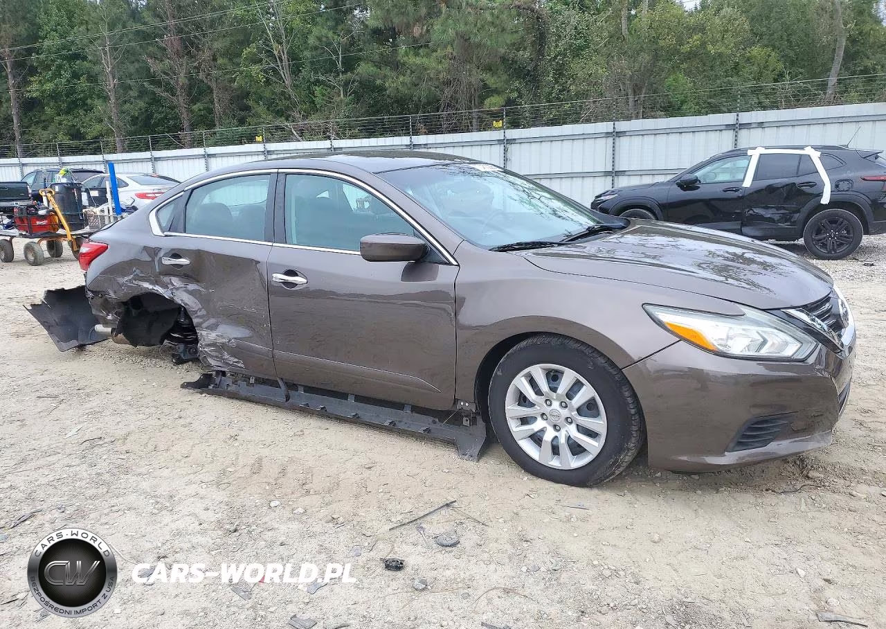 2017 Nissan Altima 2.5 VIN:1N4AL3AP7HC142354 - 4
