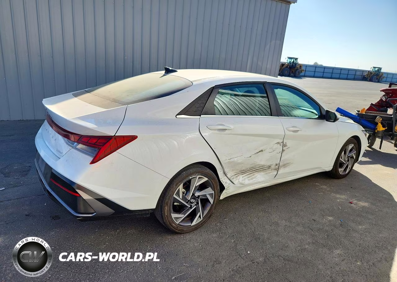 2025 Hyundai Elantra Limited VIN:KMHLP4DG9SU029768 - 3
