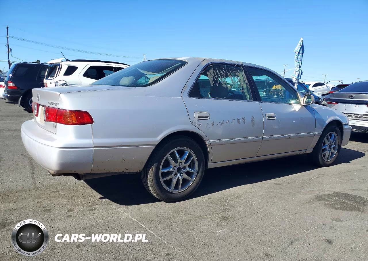 2001 Toyota Camry Xle V6 VIN:4T1BF28K51U117605 - 3