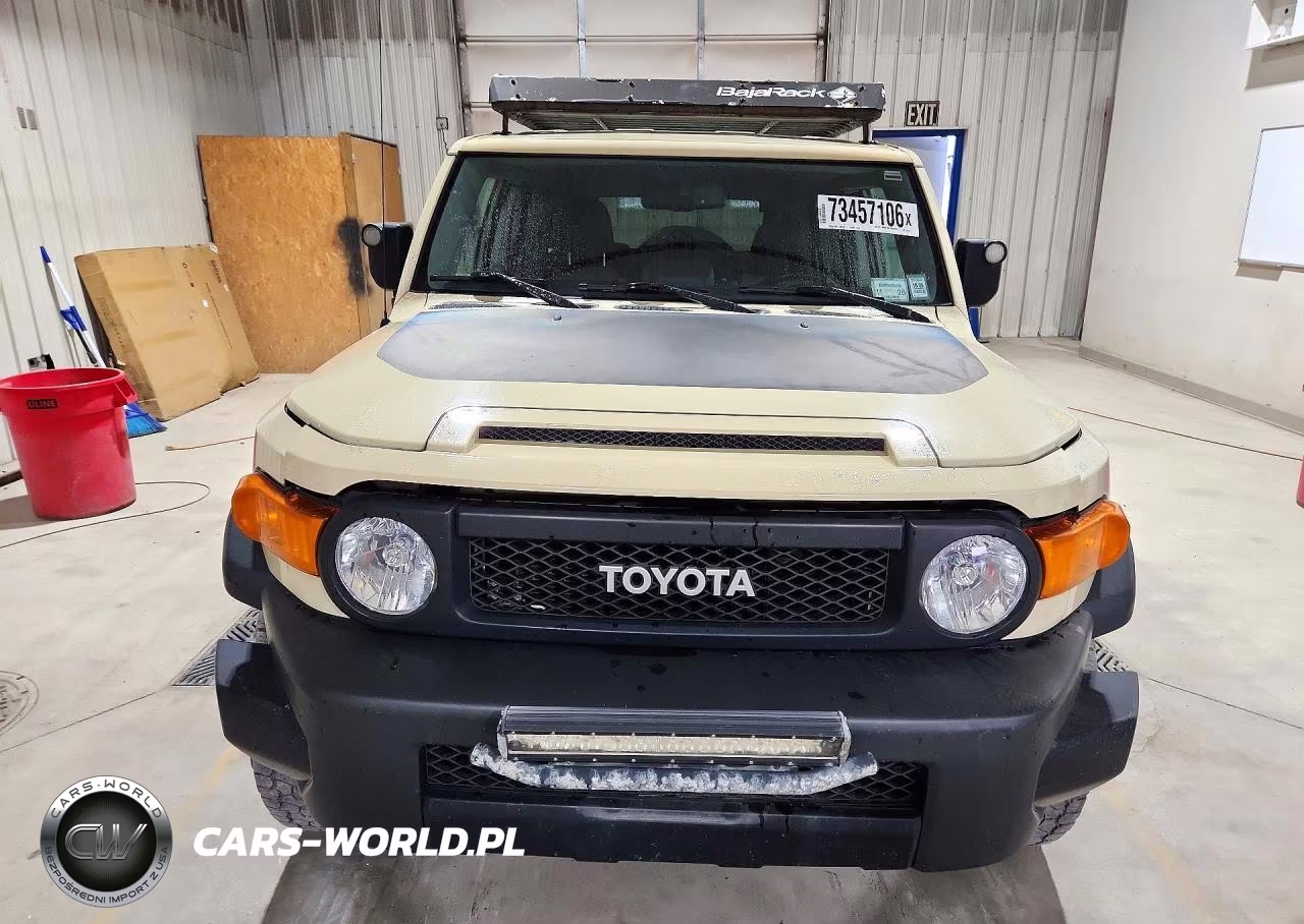 2010 Toyota Fj Cruiser Base VIN:JTEBU4BF0AK077975 - 5