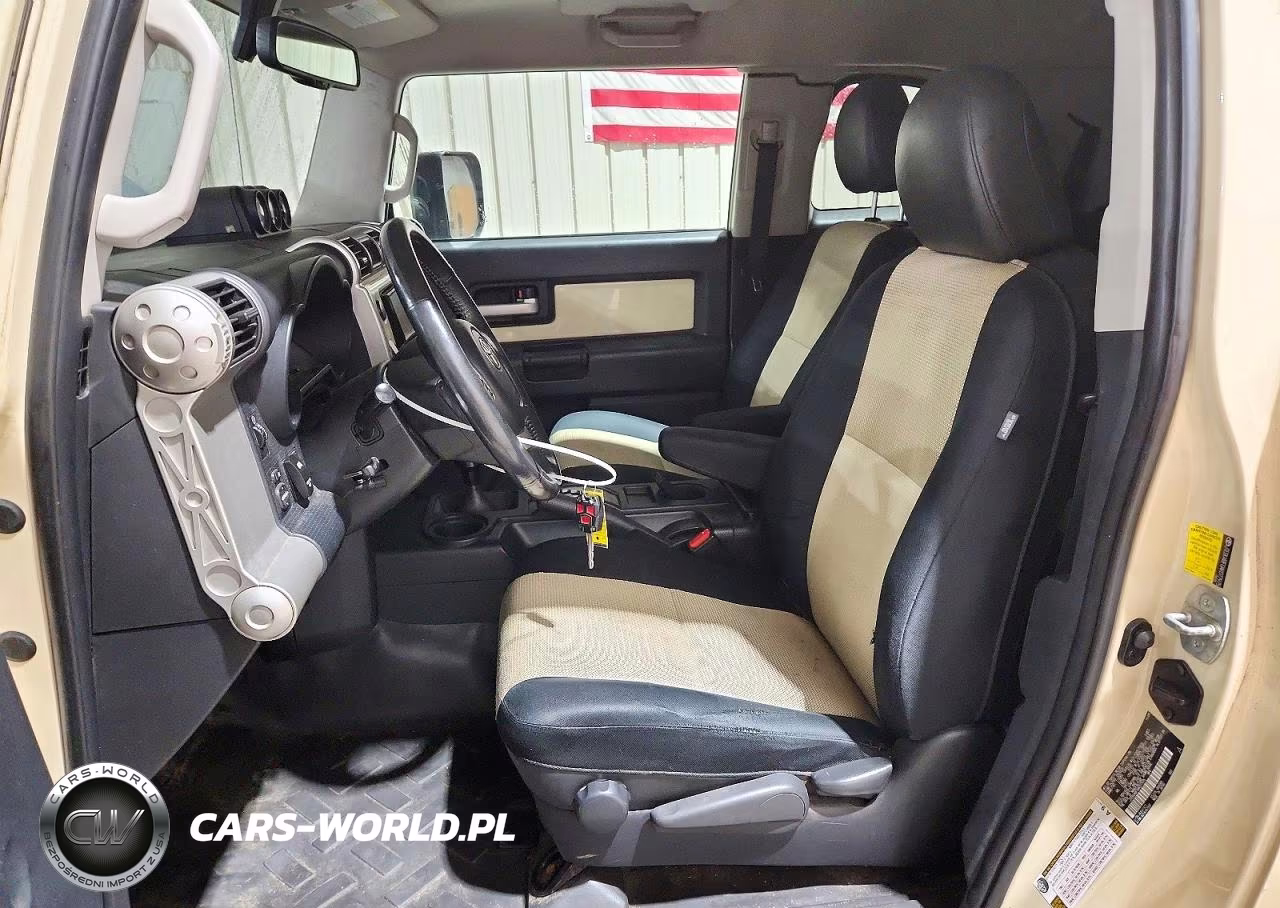 2010 Toyota Fj Cruiser Base VIN:JTEBU4BF0AK077975 - 7