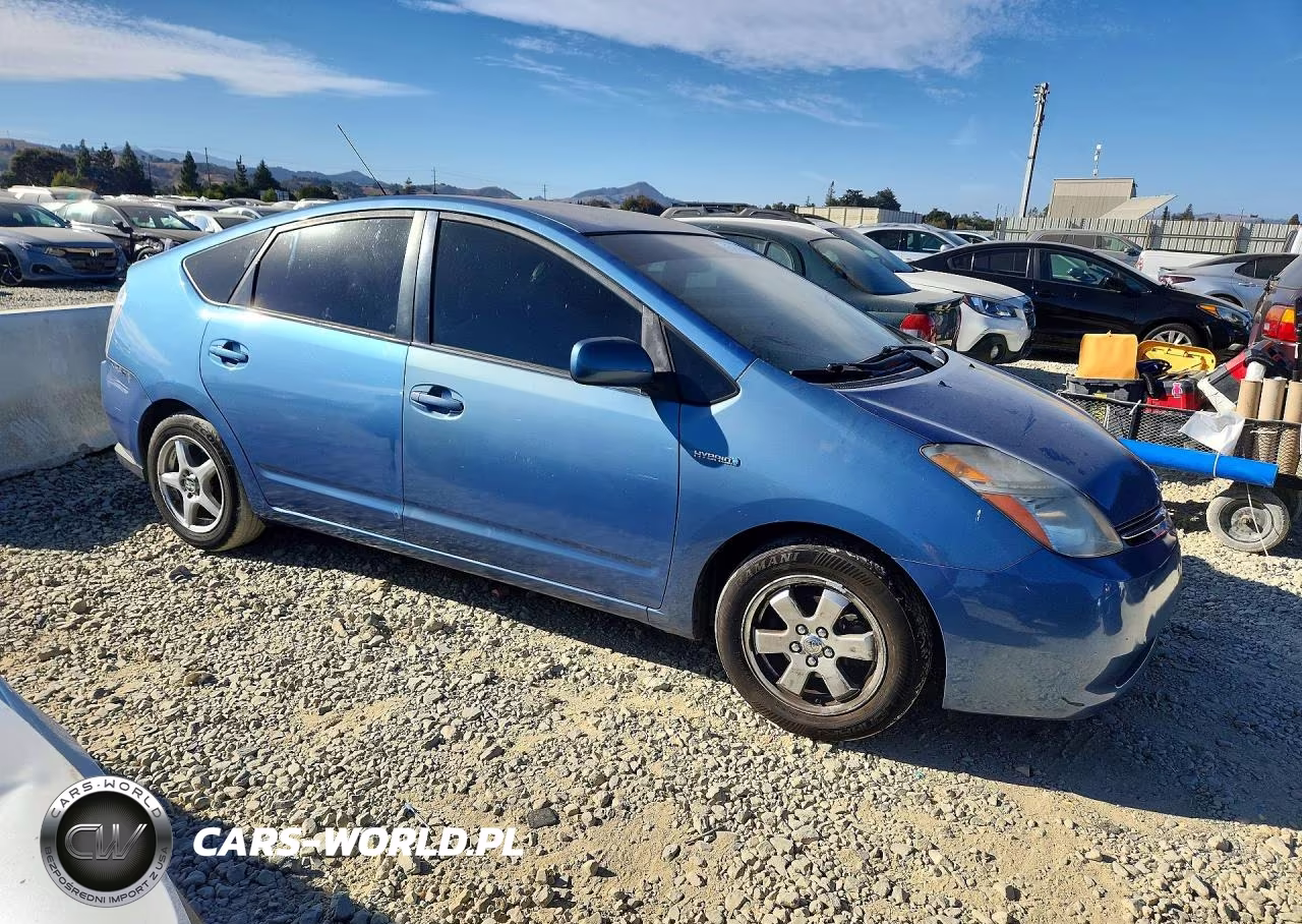 2007 Toyota Prius Base VIN:JTDKB20UX77657214 - 4