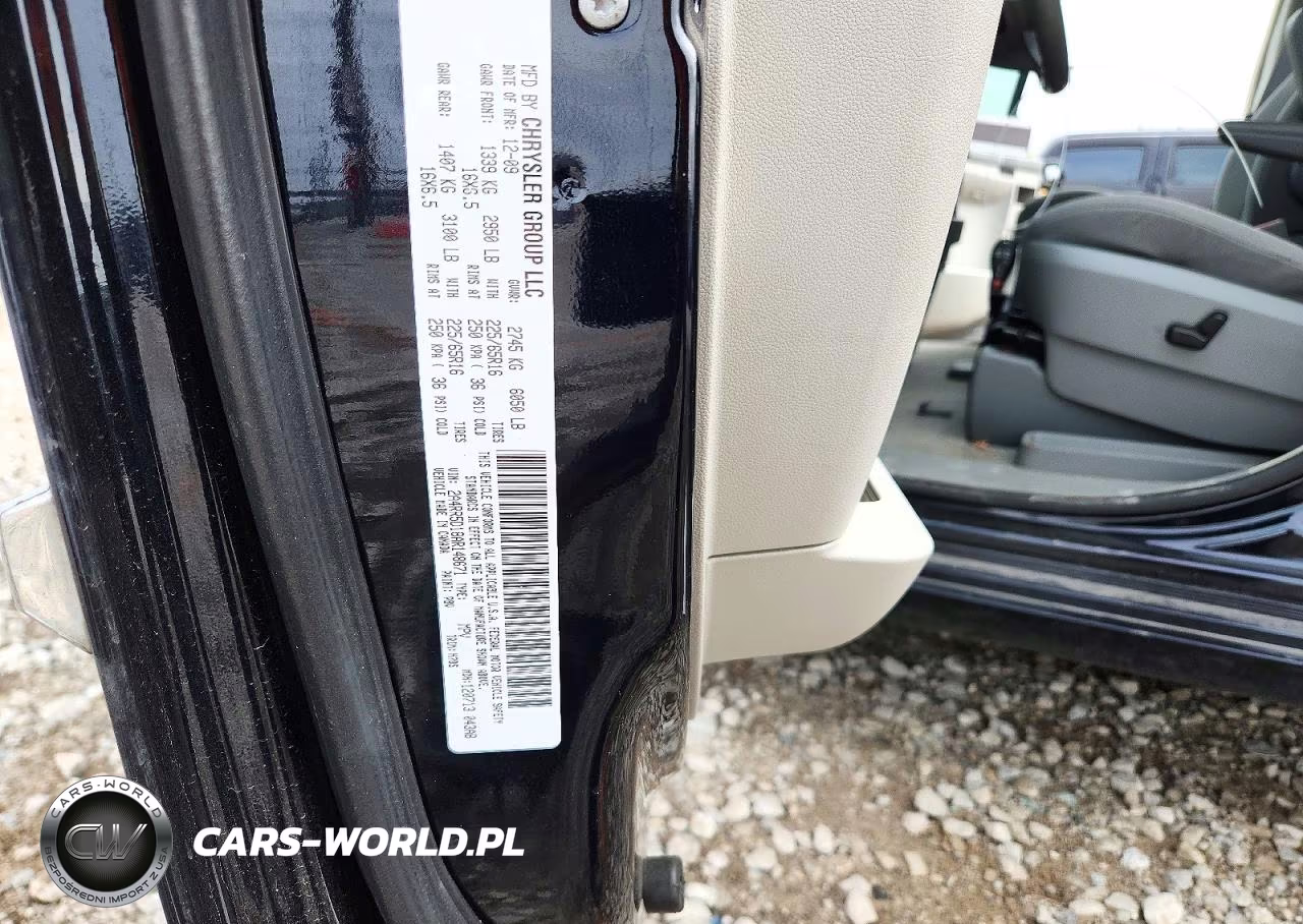 2010 Chrysler Town & Country Touring VIN:2A4RR5D18AR148671 - 13