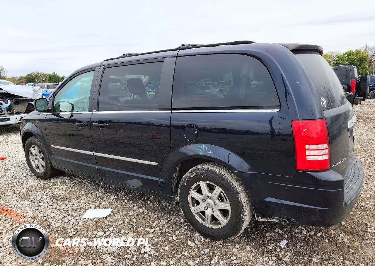 2010 Chrysler Town & Country Touring VIN:2A4RR5D18AR148671 - 2