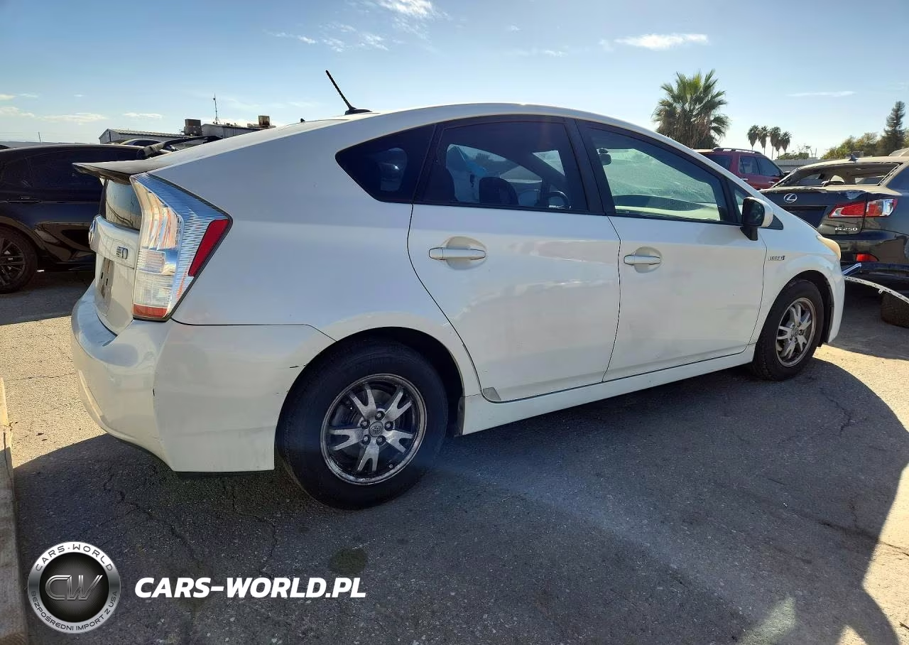 2011 Toyota Prius Three VIN:JTDKN3DU5B0327506 - 3