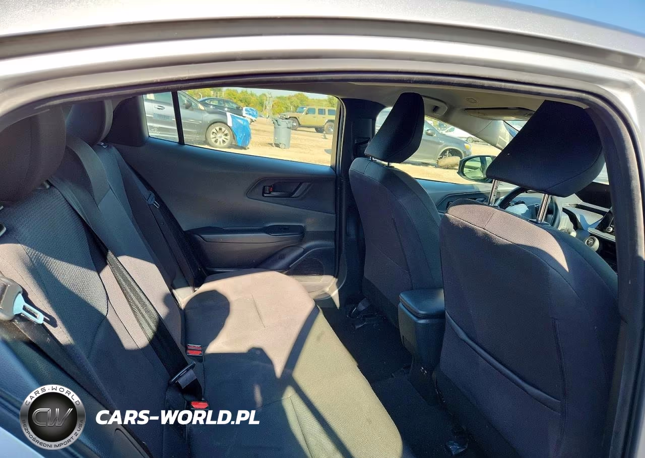 2024 Toyota Prius Le VIN:JTDACAAU1R3026704 - 10