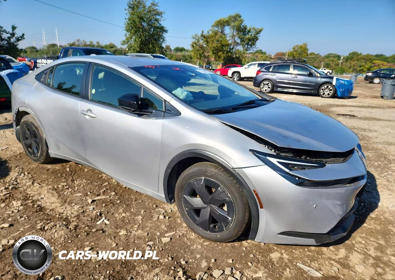 2024 Toyota Prius Le VIN:JTDACAAU1R3026704 - 4