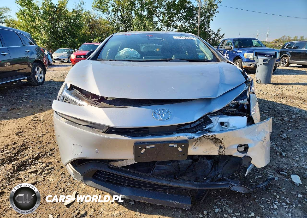 2024 Toyota Prius Le VIN:JTDACAAU1R3026704 - 5