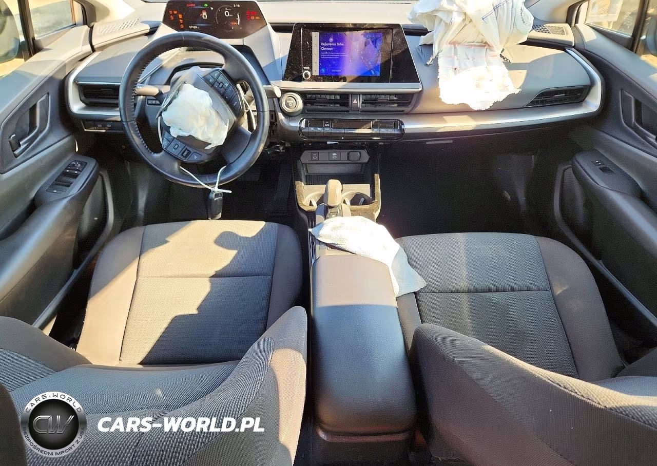 2024 Toyota Prius Le VIN:JTDACAAU1R3026704 - 8