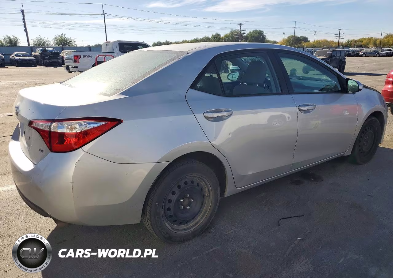 2016 Toyota Corolla Le VIN:5YFBURHE7GP506782 - 3