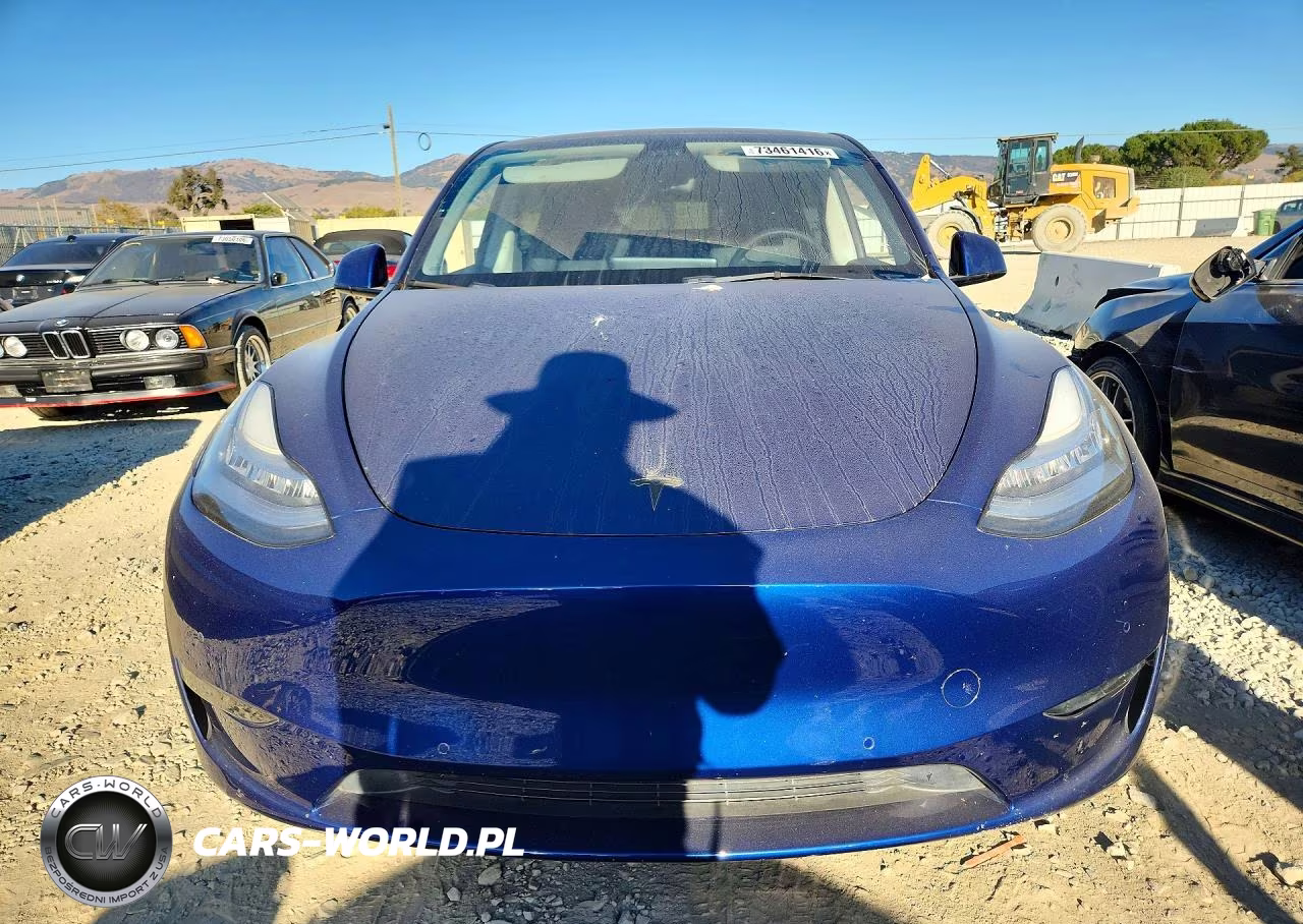 2022 Tesla Model Y VIN:7SAYGAEE7NF429320 - 5