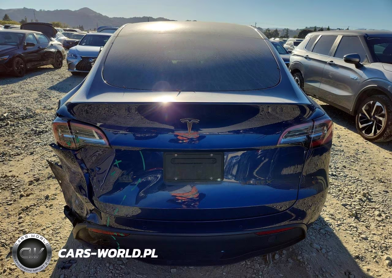 2022 Tesla Model Y VIN:7SAYGAEE7NF429320 - 6