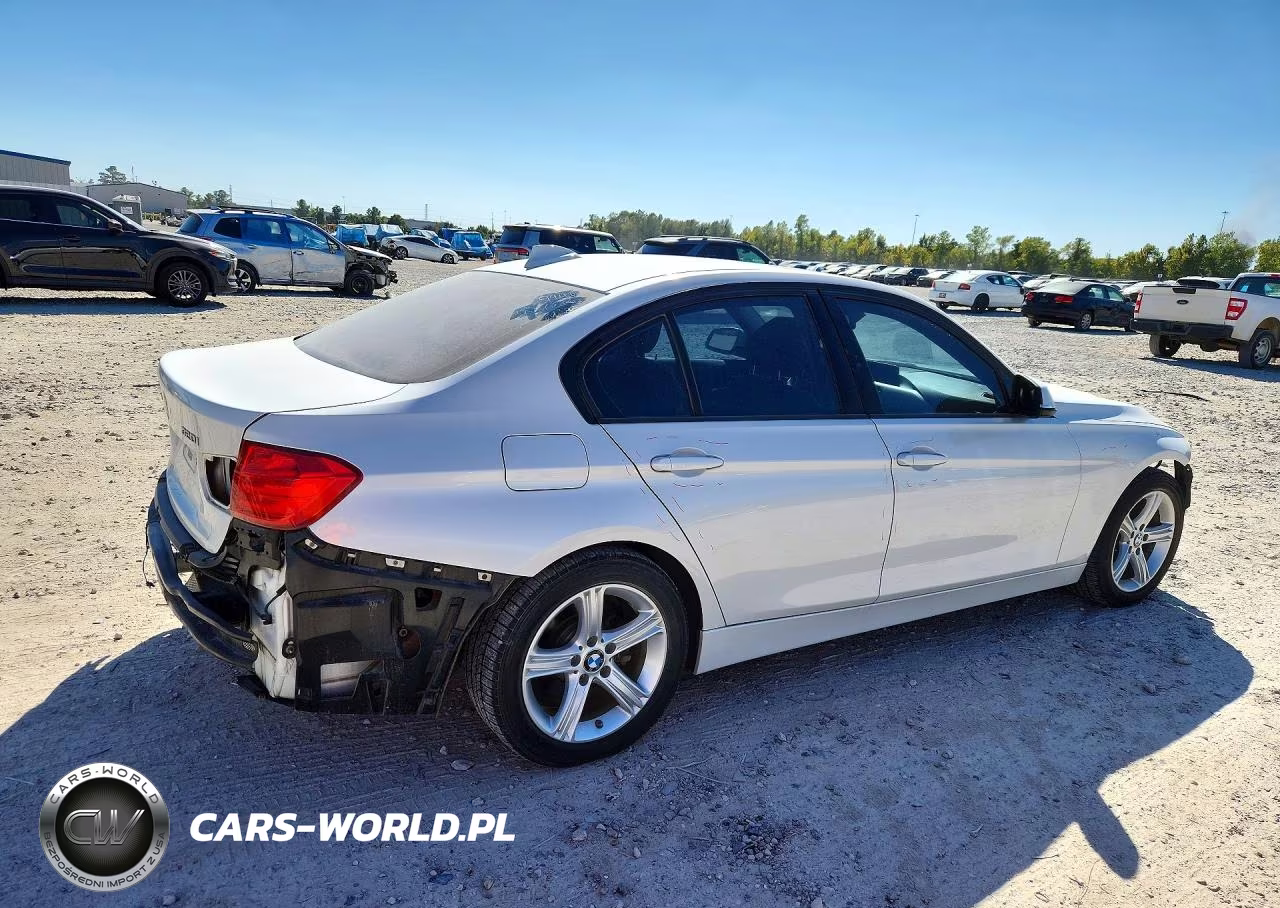 2014 BMW 320 I xDrive VIN:WBA3C3G50ENR25103 - 3
