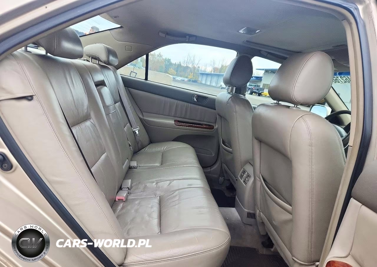 2002 Toyota Camry Xle V6 VIN:JTDBF30K220003964 - 10