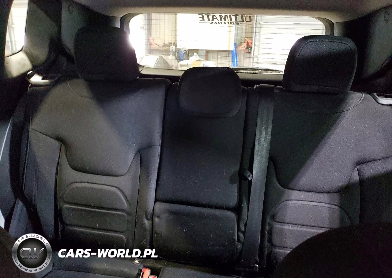 2021 Jeep Renegade Latitude VIN:ZACNJDB1XMPM08924 - 10
