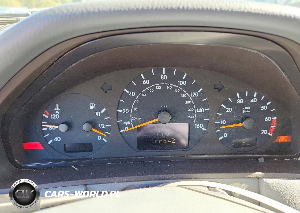 2002 Mercedes-Benz E 320 VIN:WDBJF65J92B480309 - 9