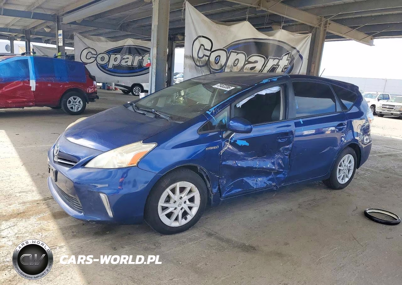 2013 Toyota Prius V Three