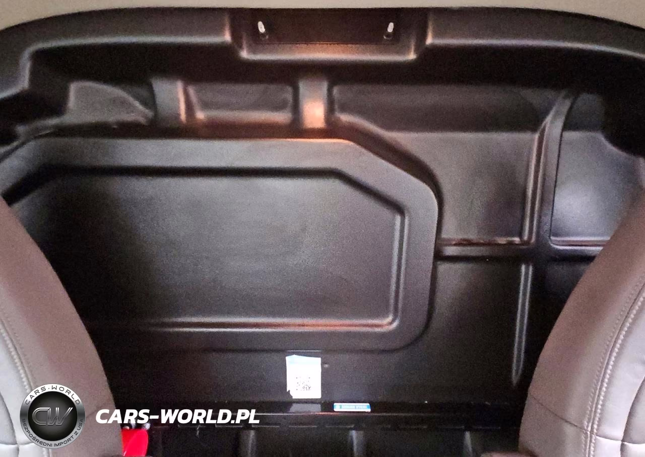 2020 Chevrolet Express 25 VIN:1GCWGAFP8L1256577 - 10
