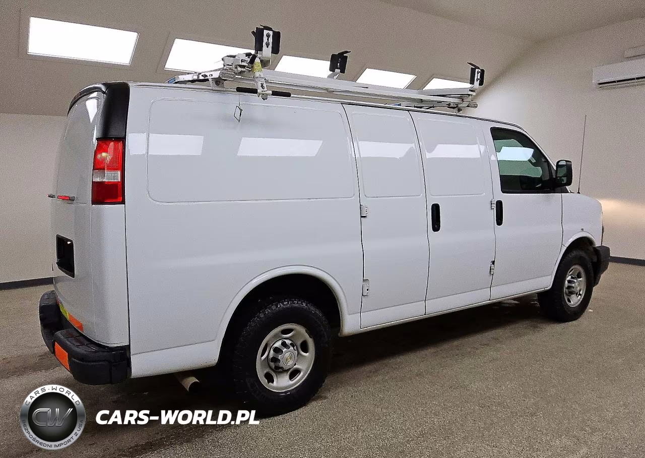2020 Chevrolet Express 25 VIN:1GCWGAFP8L1256577 - 3