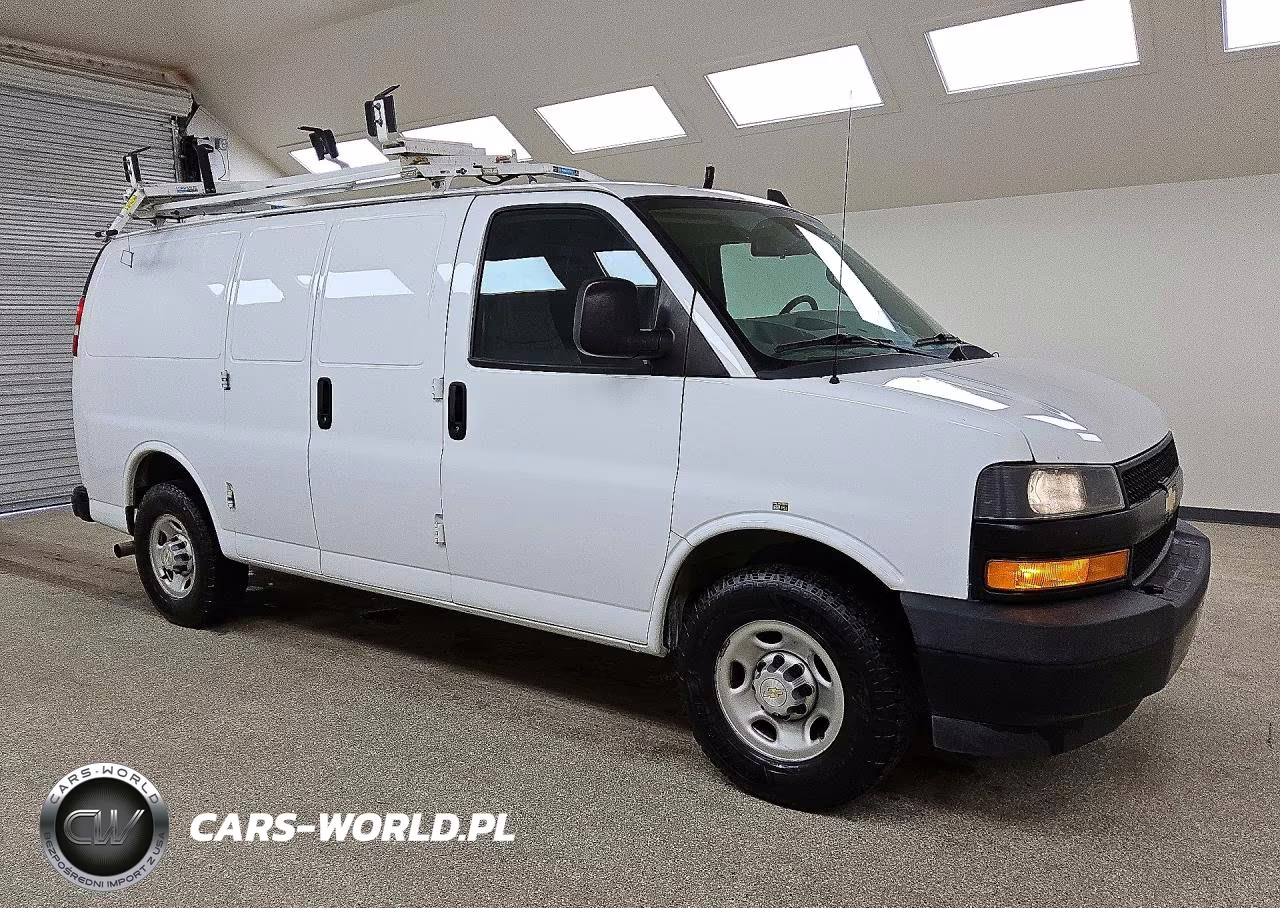 2020 Chevrolet Express 25 VIN:1GCWGAFP8L1256577 - 4