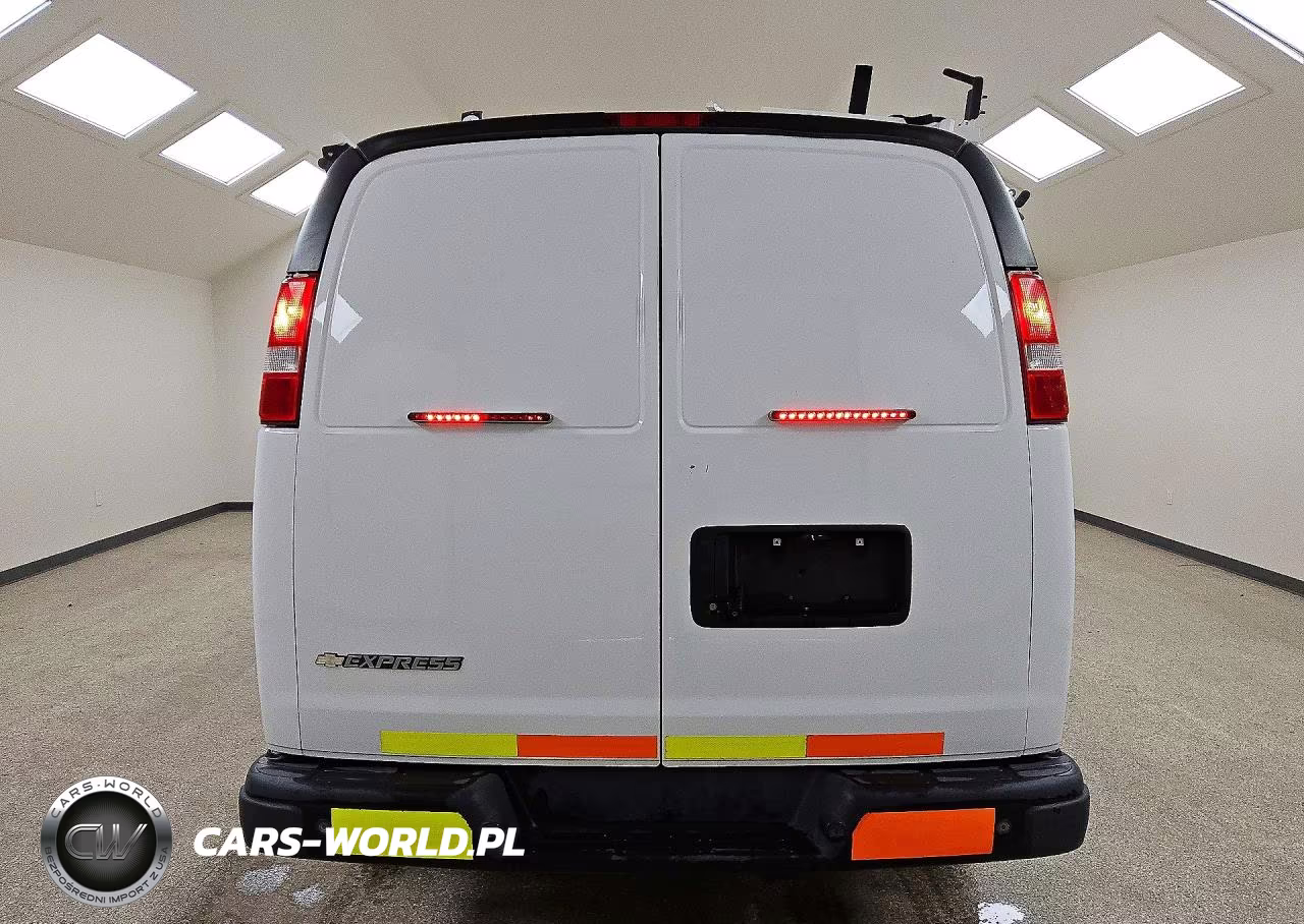 2020 Chevrolet Express 25 VIN:1GCWGAFP8L1256577 - 6