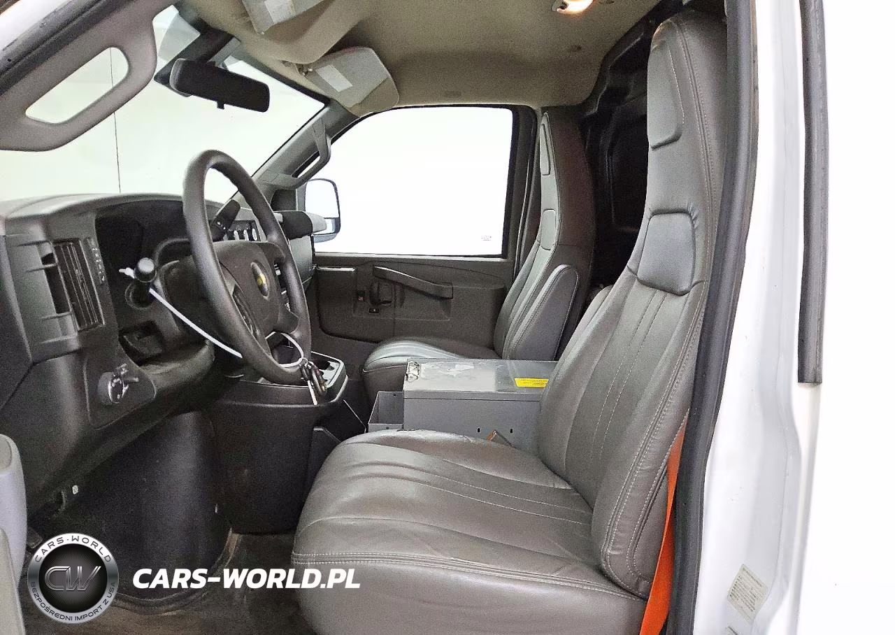 2020 Chevrolet Express 25 VIN:1GCWGAFP8L1256577 - 7