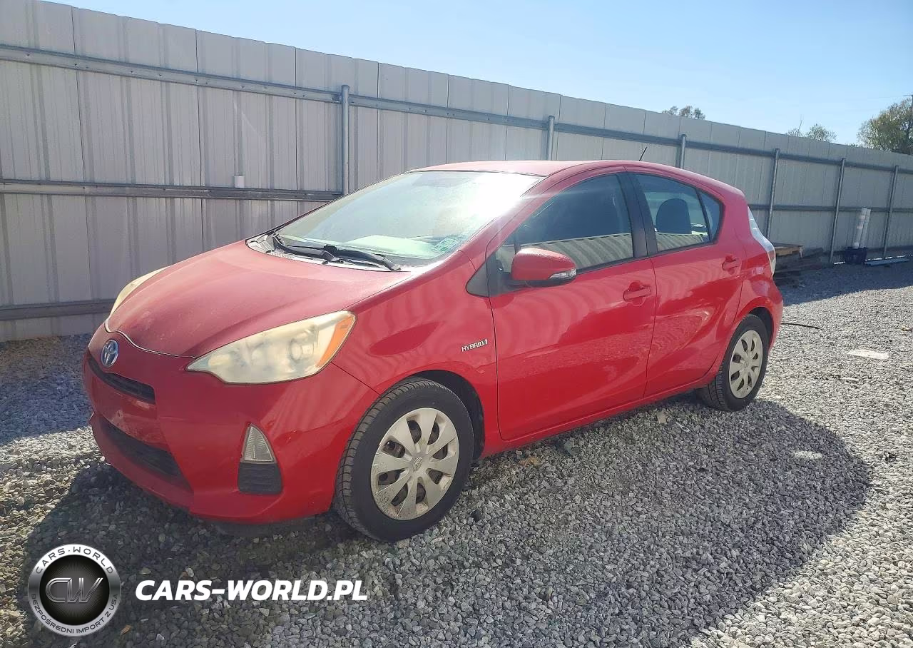 2014 Toyota Prius C Two – zdjęcie 1 z 12