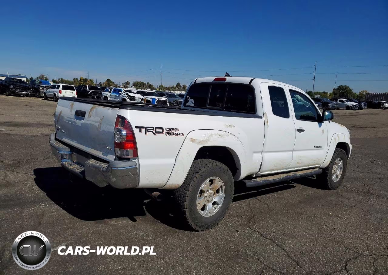 2015 Toyota Tacoma V6 VIN:5TFUU4EN9FX111406 - 3