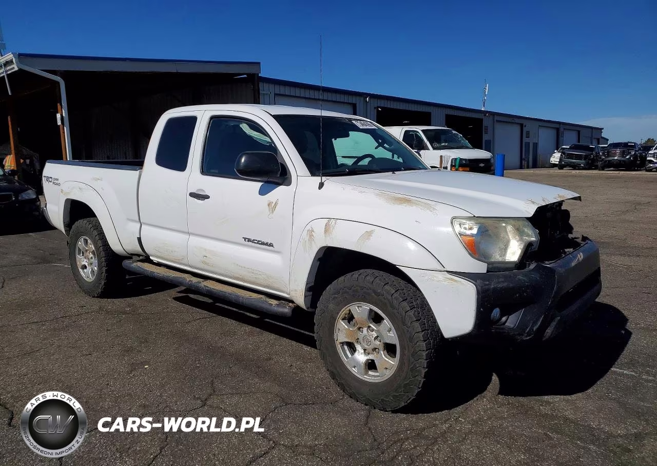 2015 Toyota Tacoma V6 VIN:5TFUU4EN9FX111406 - 4