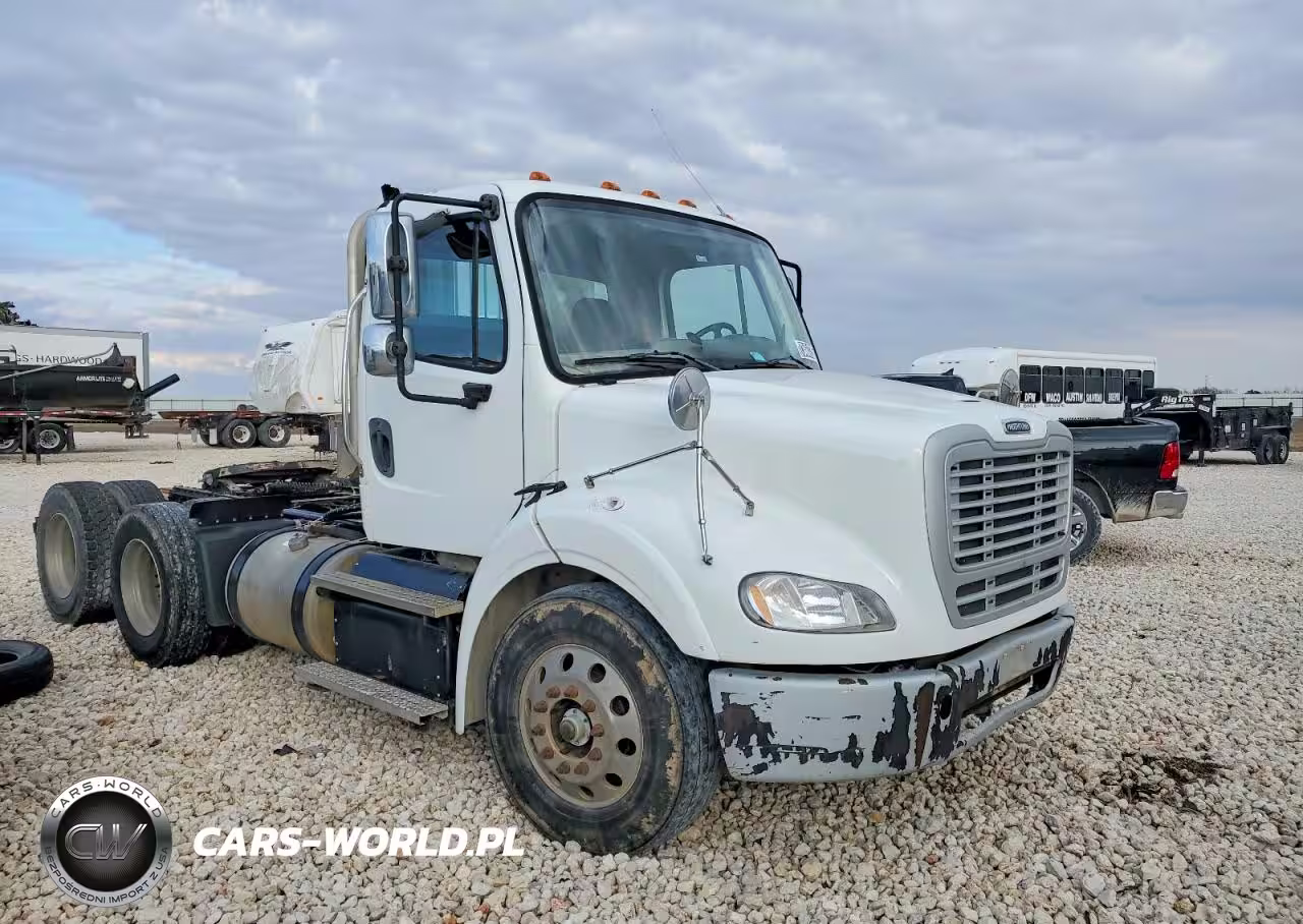 2016 Freightliner Business Class M2 Semi Truck