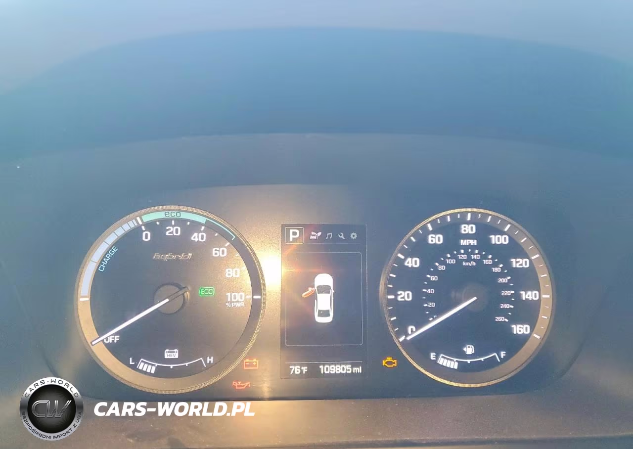 2017 Hyundai Sonata Hybrid VIN:KMHE24L37HA063191 - 9