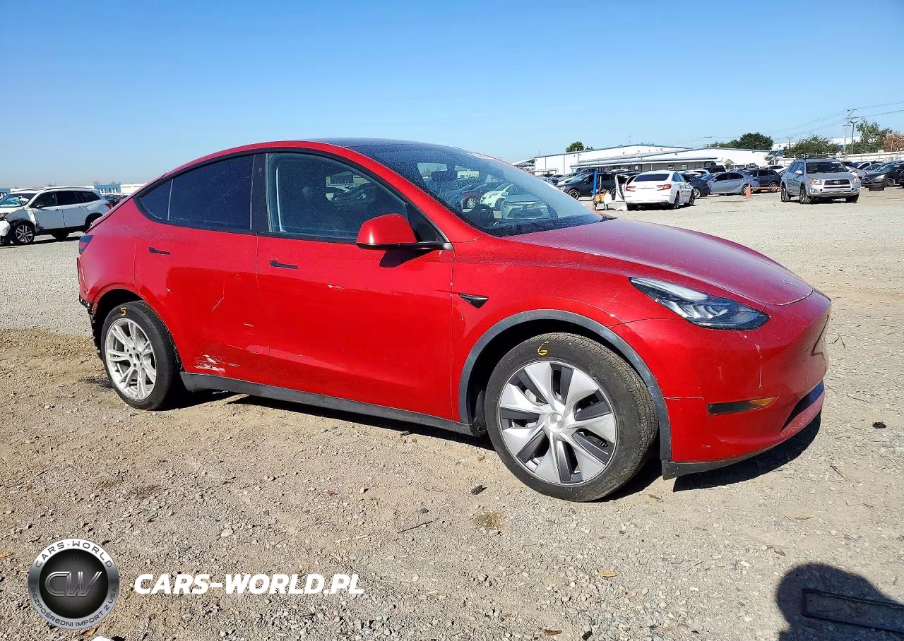 2023 Tesla Model Y VIN:7SAYGDEEXPA063726 - 4