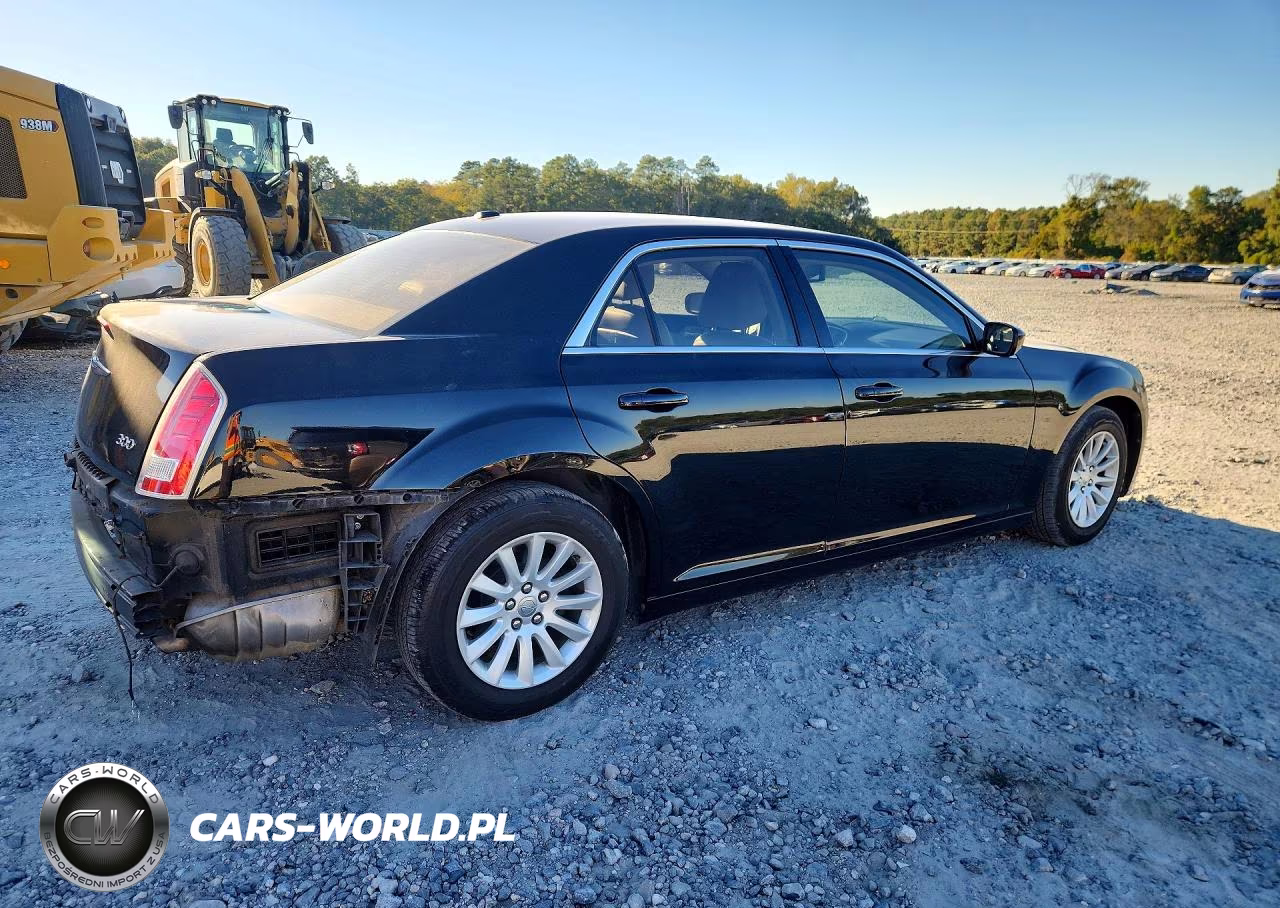 2014 Chrysler 300 VIN:2C3CCAAG8EH305887 - 3
