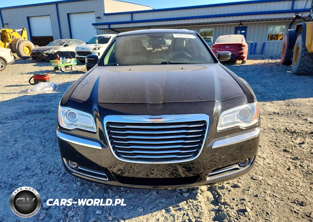 2014 Chrysler 300 VIN:2C3CCAAG8EH305887 - 5