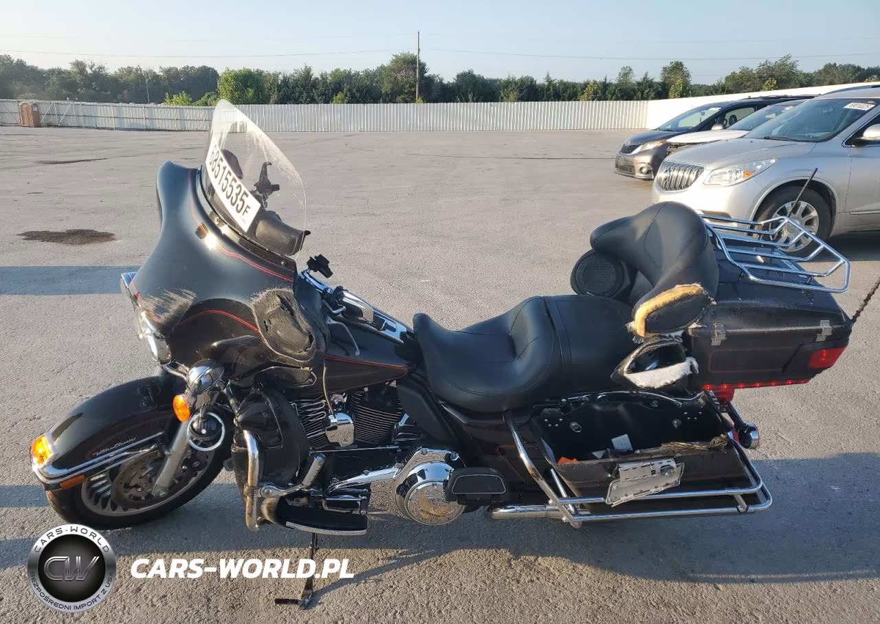 2011 Harley Davidson Flhtcu VIN:1HD1FC411BB665454 - 3