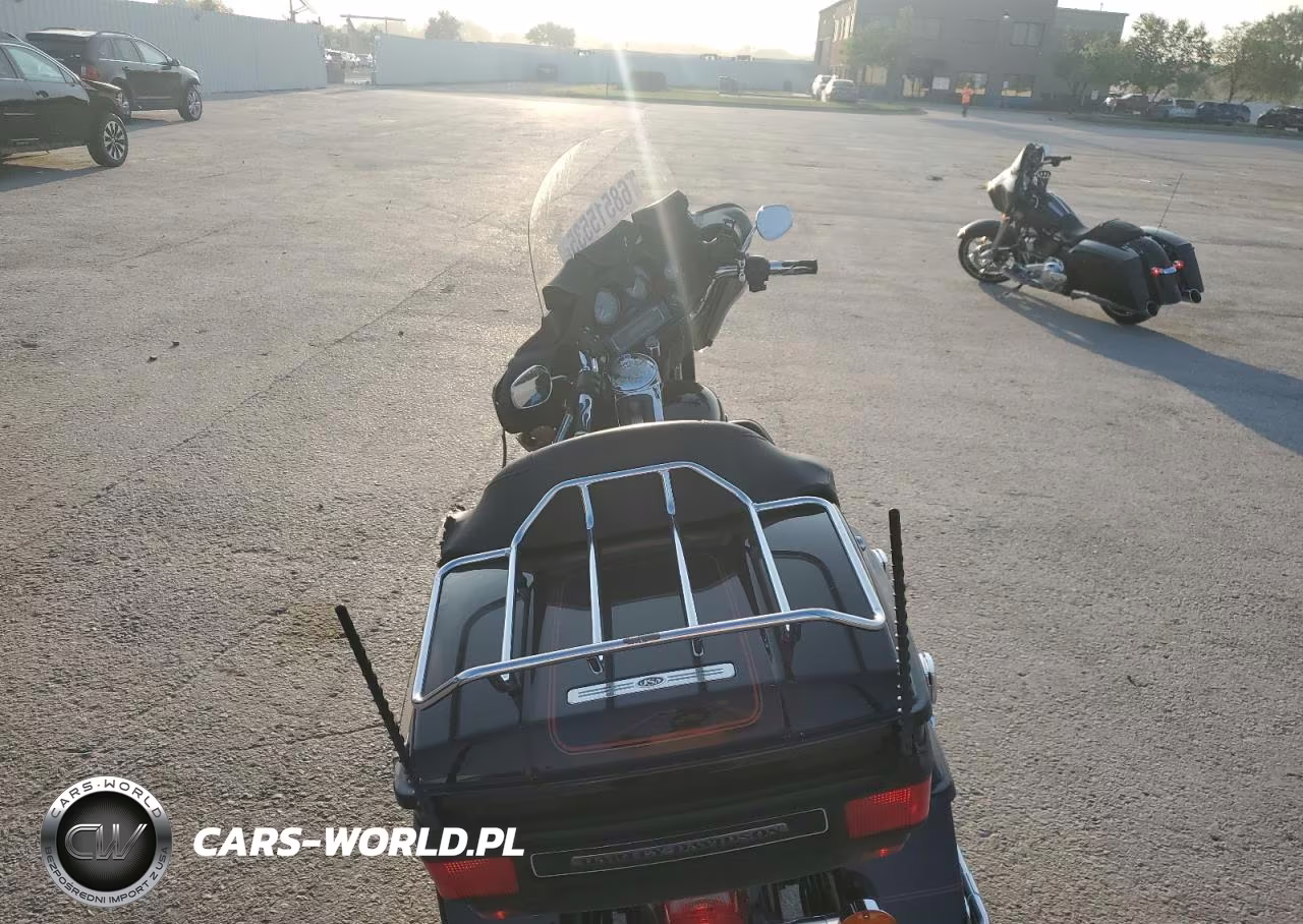 2011 Harley Davidson Flhtcu VIN:1HD1FC411BB665454 - 4