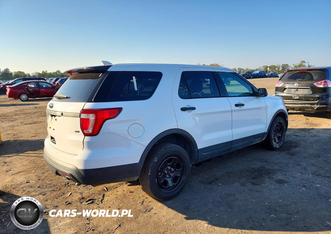 2017 Ford Explorer Police Interceptor VIN:1FM5K8AR2HGC14059 - 3