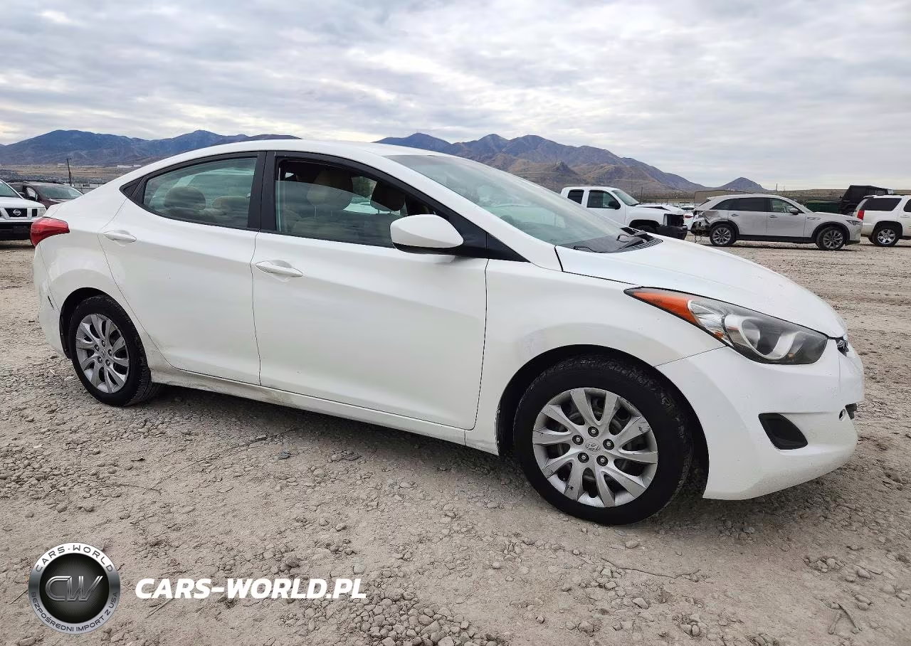 2011 Hyundai Elantra Gls VIN:5NPDH4AE8BH010003 - 4