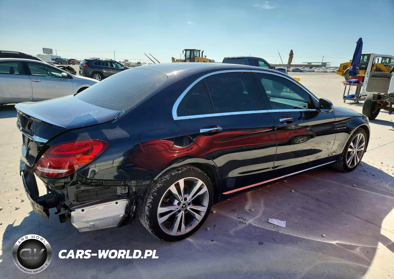 2017 Mercedes-Benz C 300 VIN:55SWF4JB4HU223816 - 3