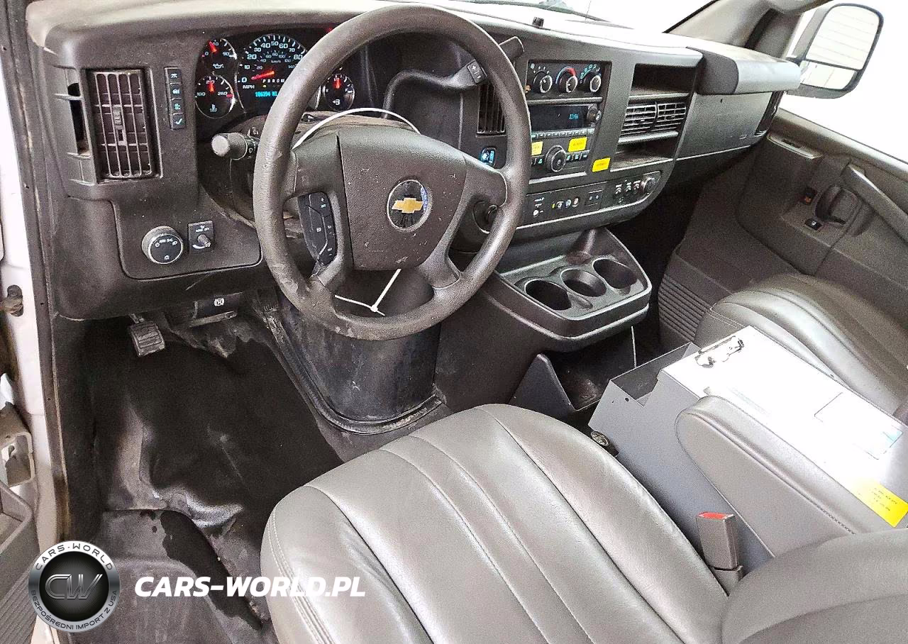 2020 Chevrolet Express 25 VIN:1GCWGAFG5L1248047 - 8