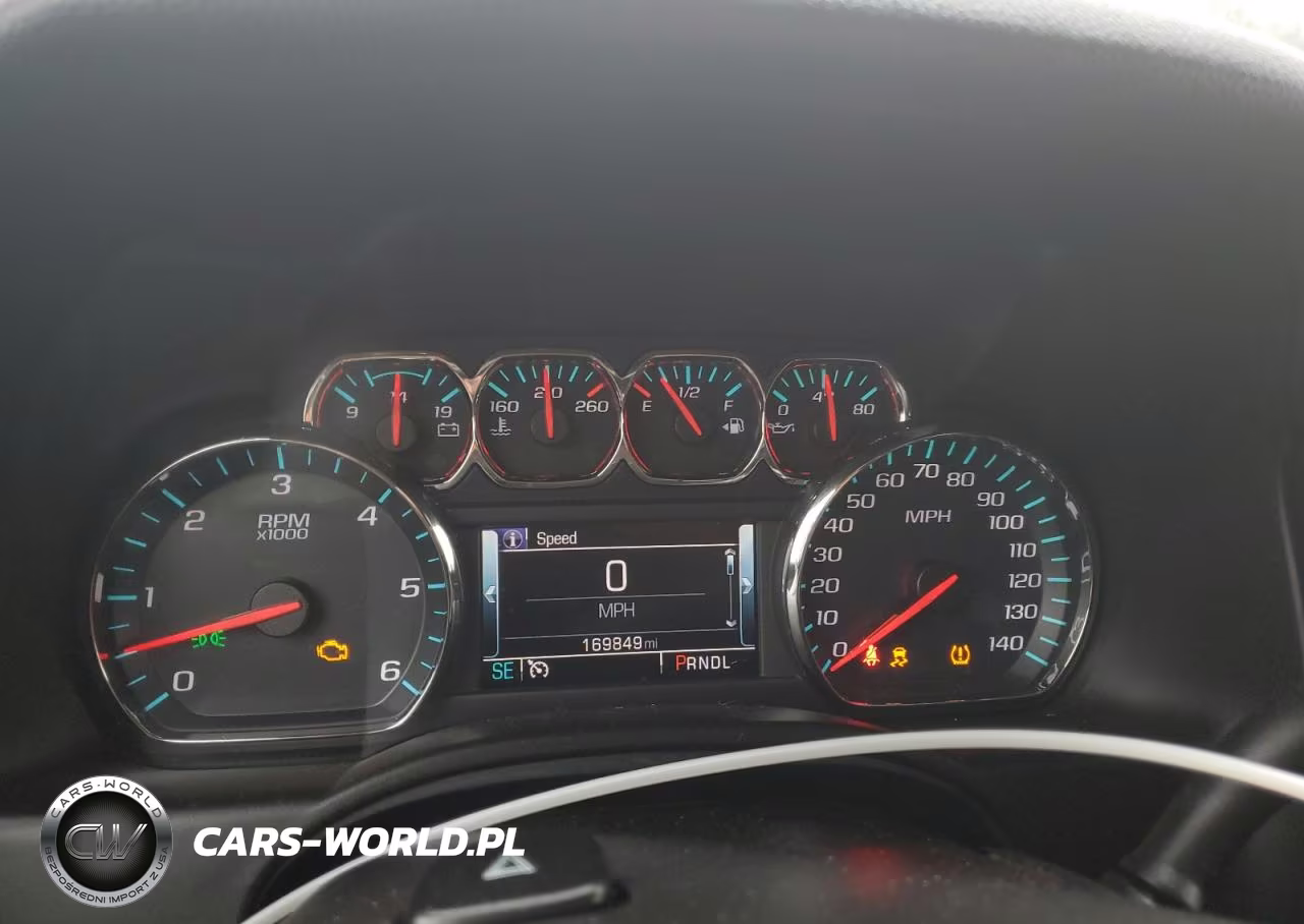 2018 Chevrolet Suburban C1500 Lt VIN:1GNSCHKC5JR102467 - 9