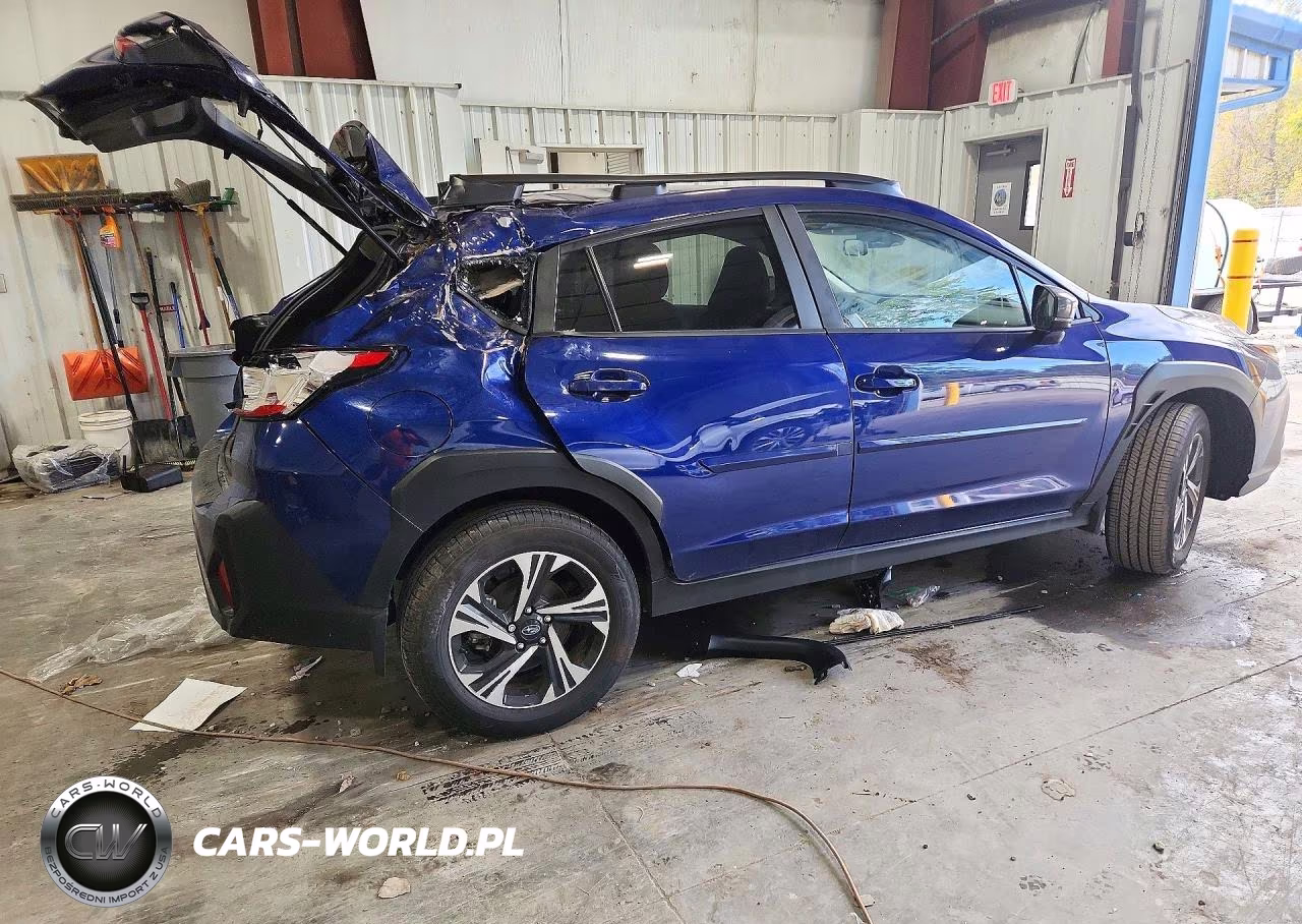 2025 Subaru Crosstrek Premium VIN:JF2GUHDC2S8295243 - 3