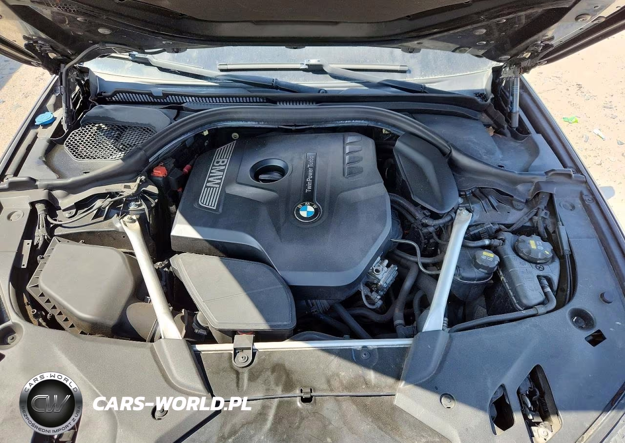 2019 BMW 530 Xi VIN:WBAJA7C54KWW17402 - 11