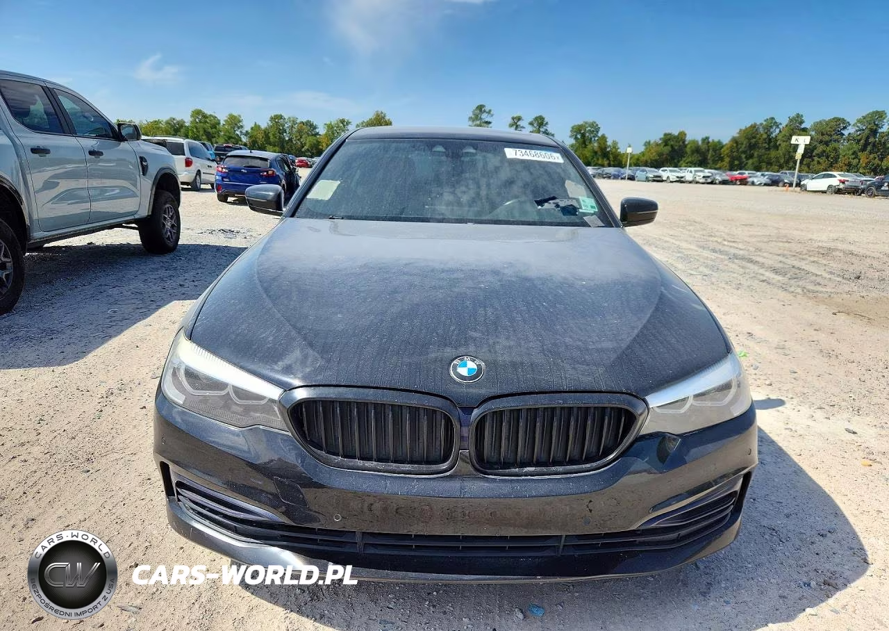 2019 BMW 530 Xi VIN:WBAJA7C54KWW17402 - 5